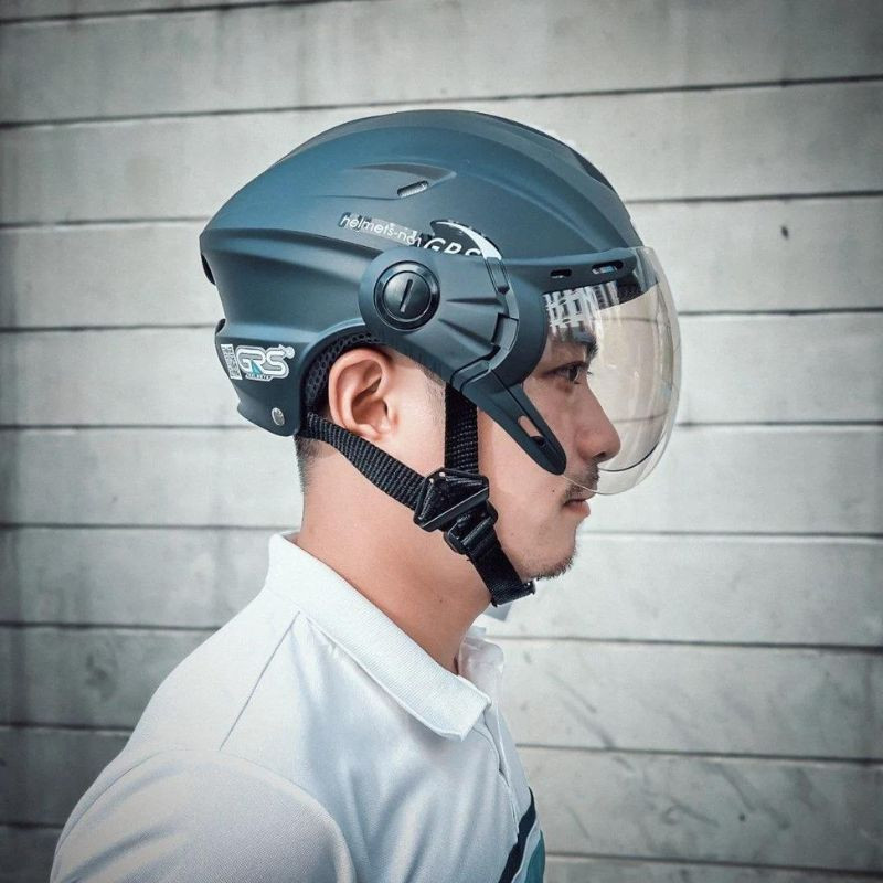 Mua mũ bảo hiểm tại cửa hàng có nhiều ưu đãi hấp dẫn