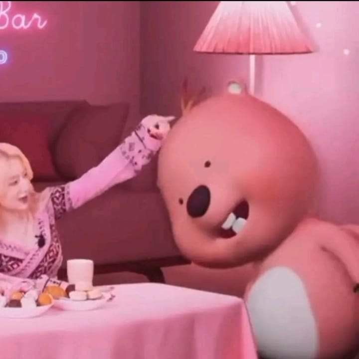 Meme Loopy hồng