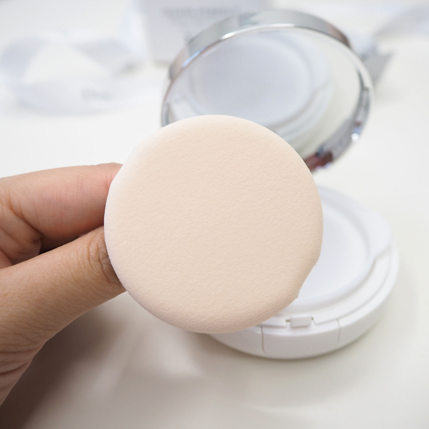 Diorsnow Bloom Perfect Brightening Perfect Moist Cushion SPF50 PA+++