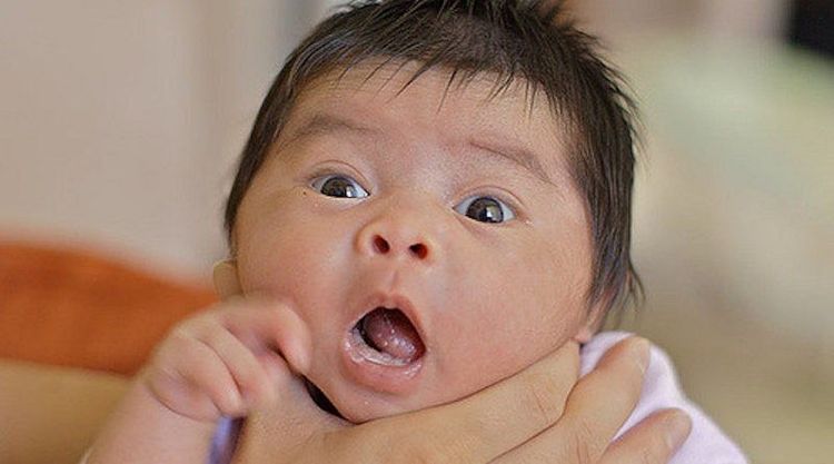 Vì sao trẻ hay ọe khi ăn?