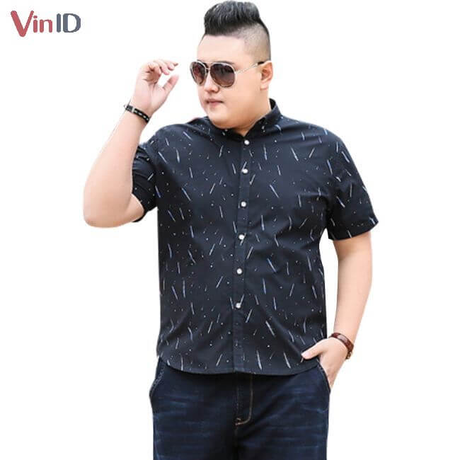 Áo sơ mi và quần cùng tông màu giúp bạn trông thon gọn hơn