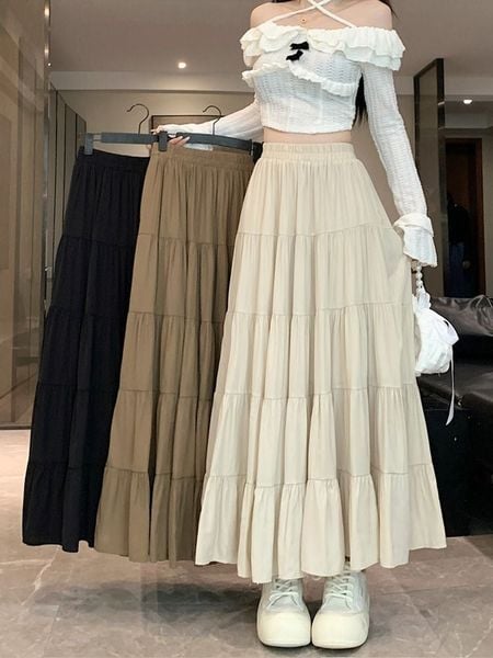 Phối đồ với chân váy dài chữ A - áo croptop