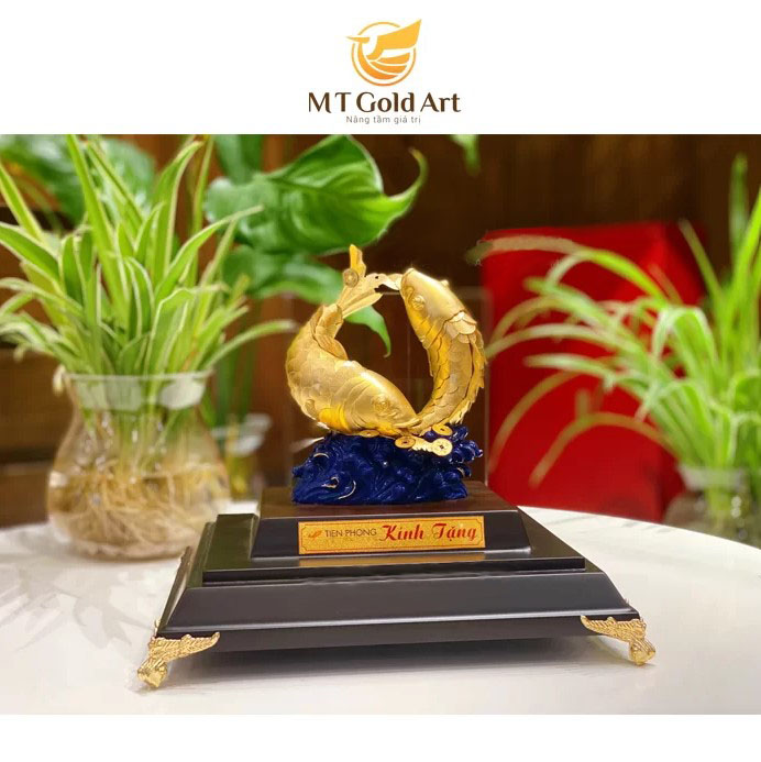 Quà mừng thọ người cao tuổi-Tượng đôi cá chép dát vàng