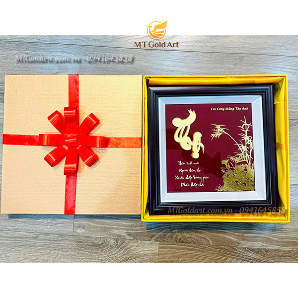 quà tặng mừng thọ Anh- em Công kính tặng- tranh chữ Thọ dát vàng
