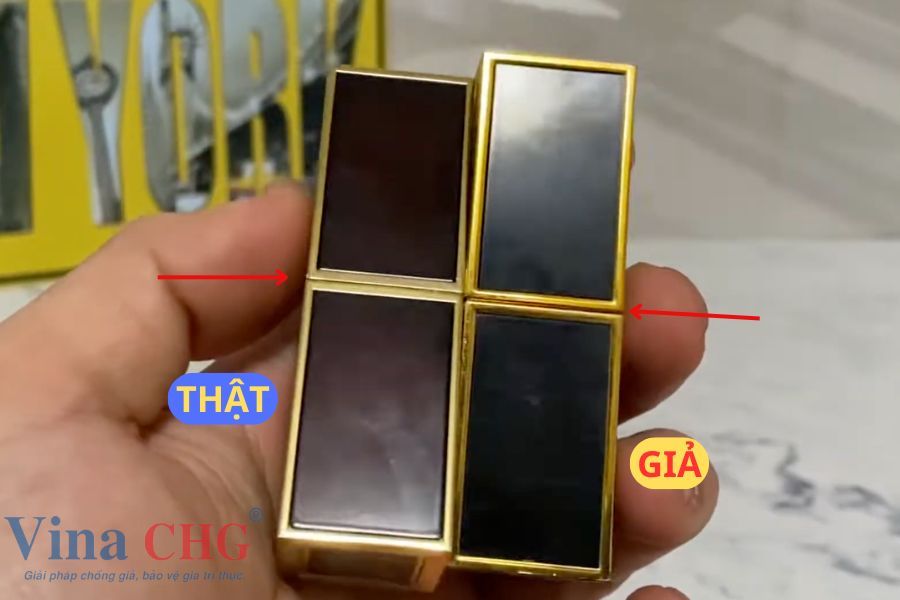 Độ hở nắp giữa son Tom Ford thật và giả