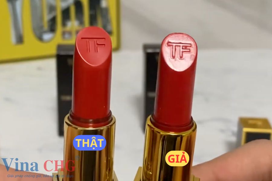 Logo TF trên son hàng thật và hàng giả