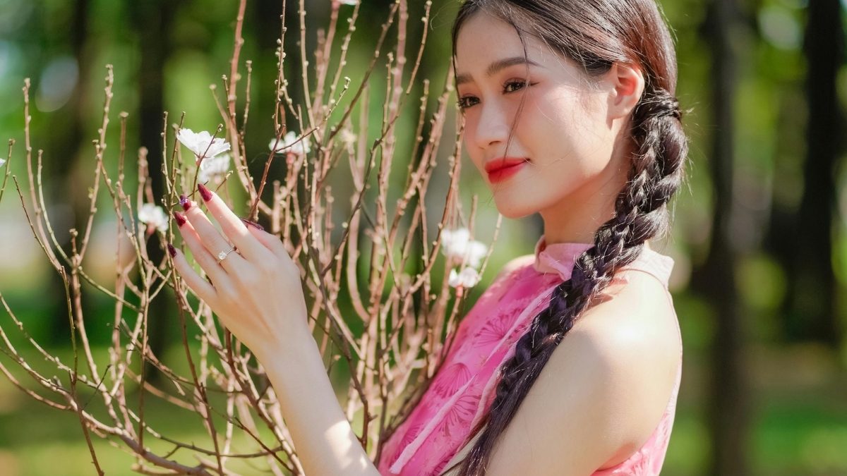 Ảnh cô gái xinh đẹp thuần khiết yêu kiều