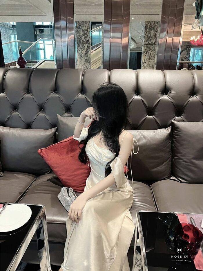 Ảnh gái xinh che mặt