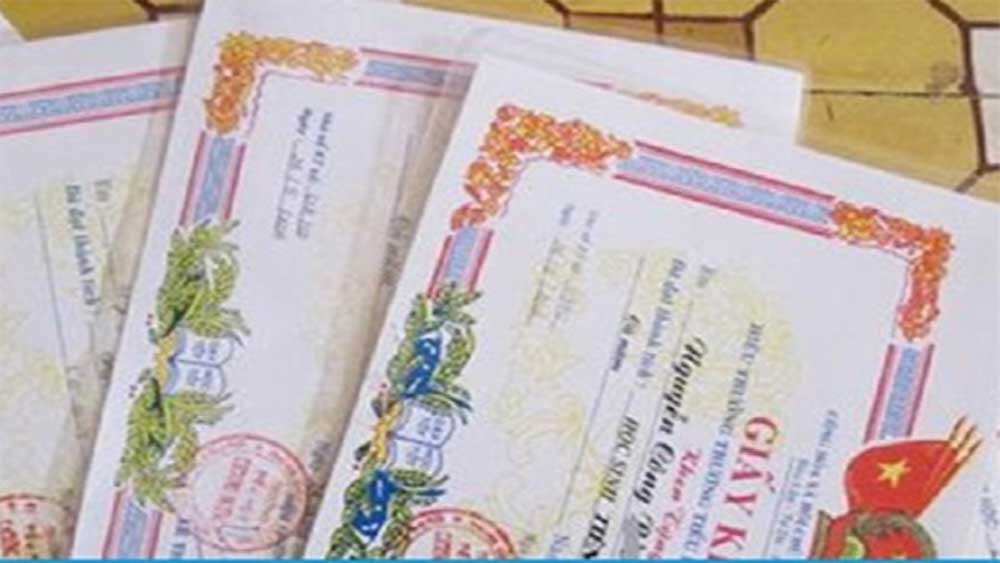 Đề xuất giảm giấy khen học sinh