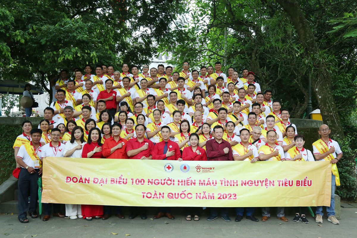 100 người hiến máu tiêu biểu toàn quốc năm 2023 tề tựu tại Đền Hùng