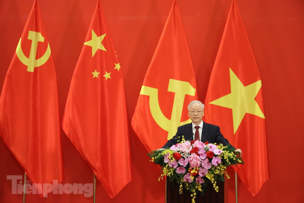 'Mối tình thắm thiết Việt - Hoa, vừa là đồng chí, vừa là anh em'