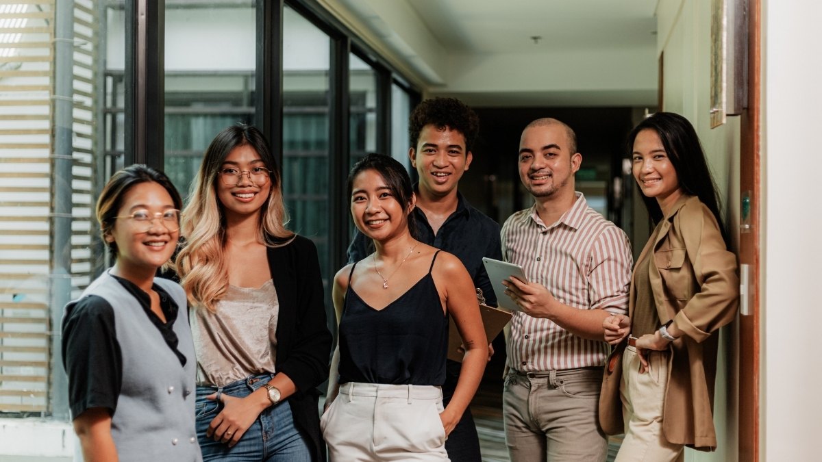 Thơ 8/3 tặng đồng nghiệp