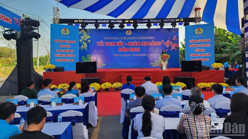 Cần Thơ mang Tết ấm đến công nhân lao động