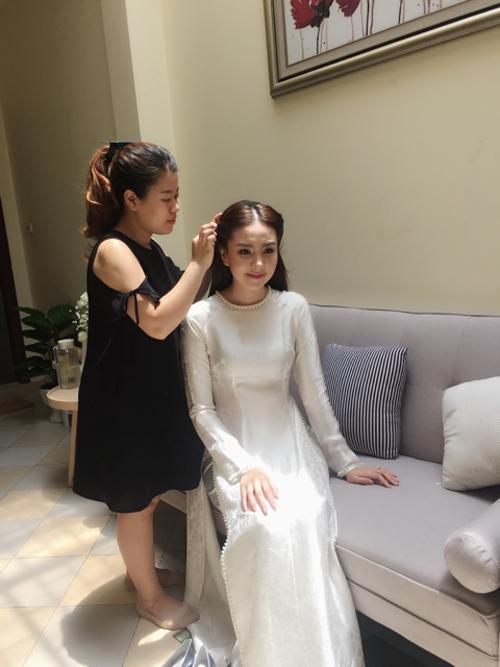 Cách làm tóc cô dâu mặc áo dài đơn giản