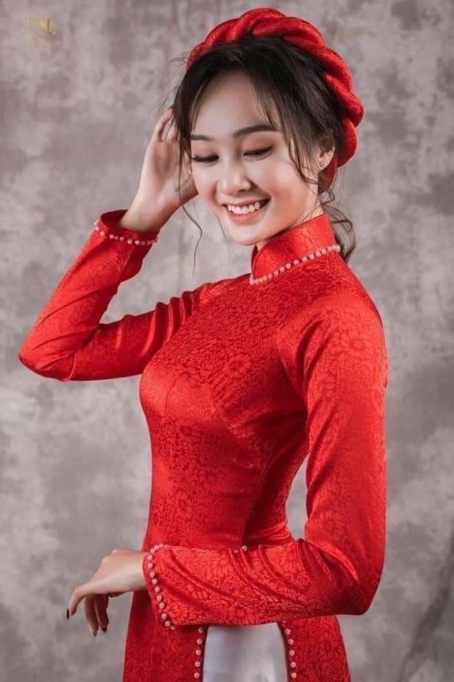 Tóc uốn cụp đuôi trẻ trung