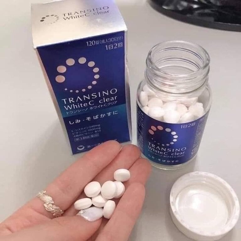 Viên trắng da Transino chứa hàng lượng vitamin C liều cao hỗ trợ làm trắng da và mờ thâm nám