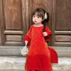 Bí quyết phối áo dài Tết 2.026 Ánh Kim Bling Bling cho bé gái: từ phụ kiện đến giày dép