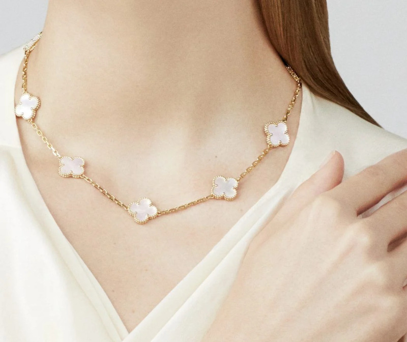 Giải đáp: Dây chuyền Van Cleef giá bao nhiêu và có đáng để đầu tư không?