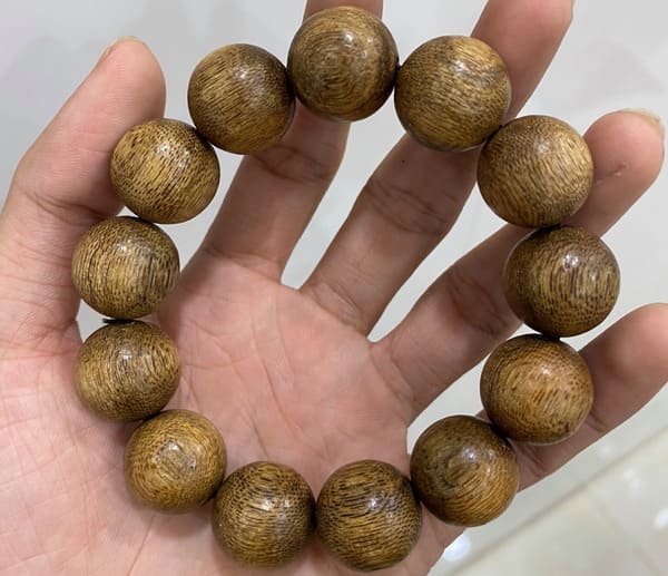 VÒNG ĐEO TAY 21 HẠT CÓ Ý NGHĨA GÌ? CÓ NÊN ĐEO KHÔNG?