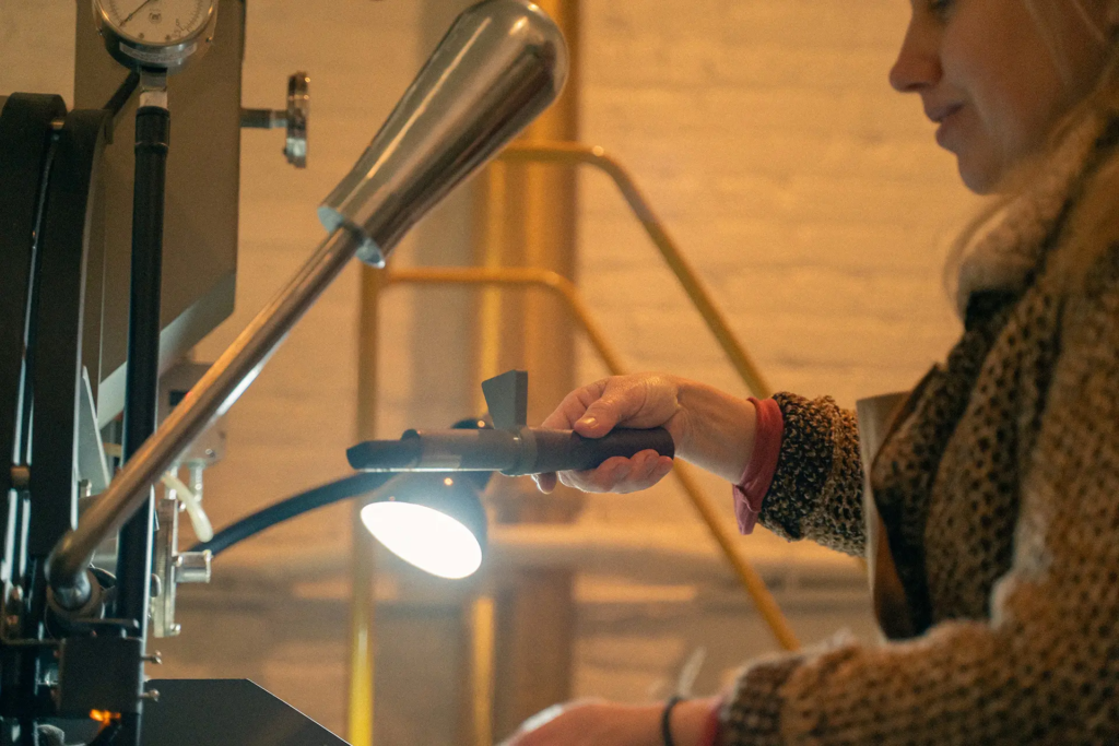 women-in-coffee-jenny-ulbricht-roasting