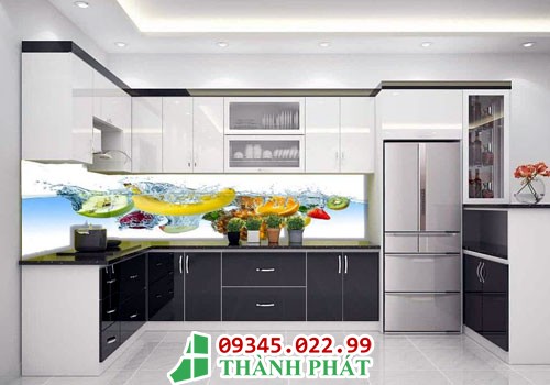 Kính bếp hình hoa quả cho cảm giác thoải mái khi vào bếp