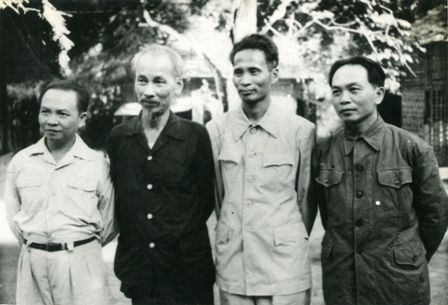 Các hình ảnh về bác Hồ