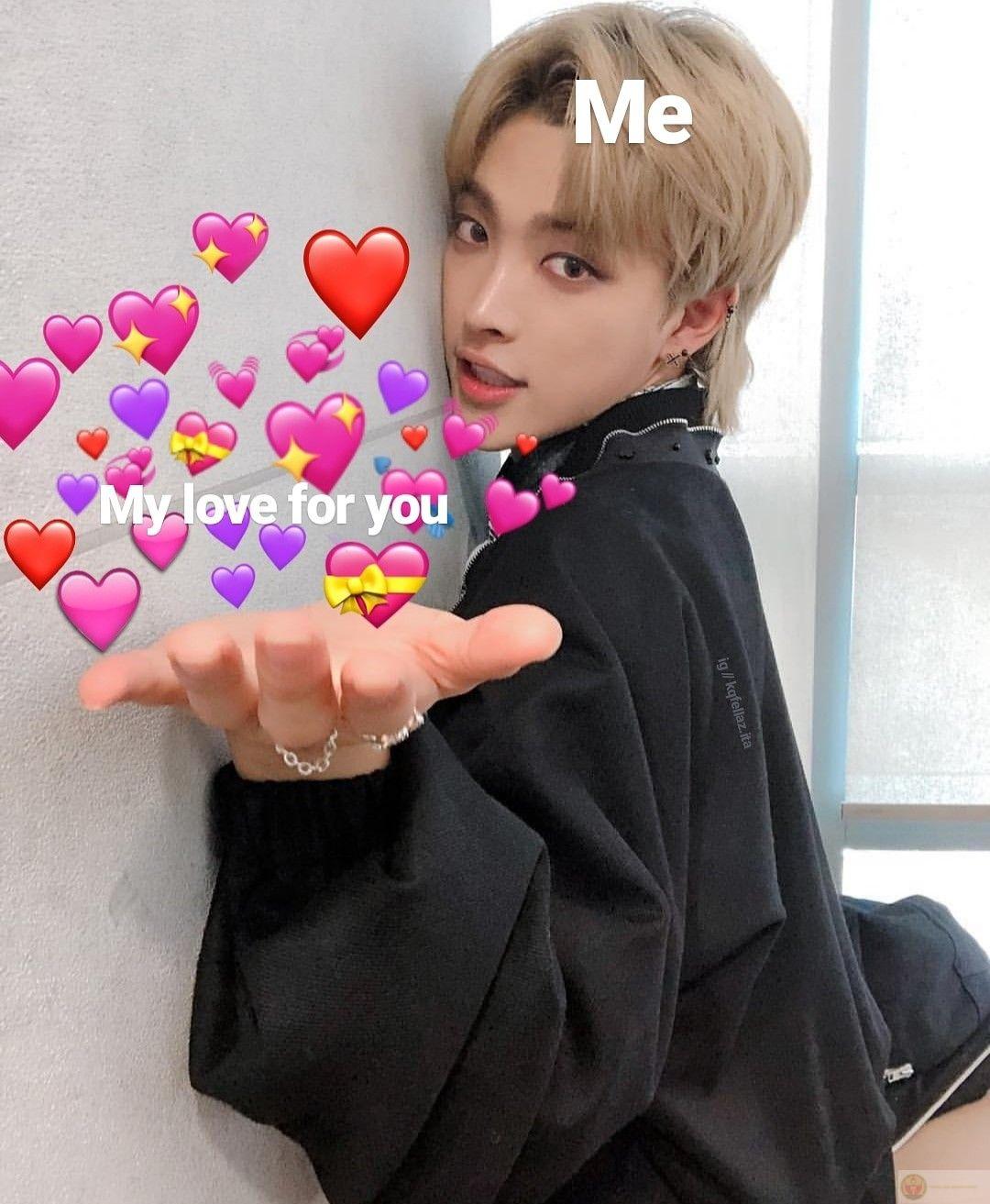 Bộ ảnh reaction thả tim cute tạo vibe ấm áp khiến người nhận thấy vui vẻ hơn