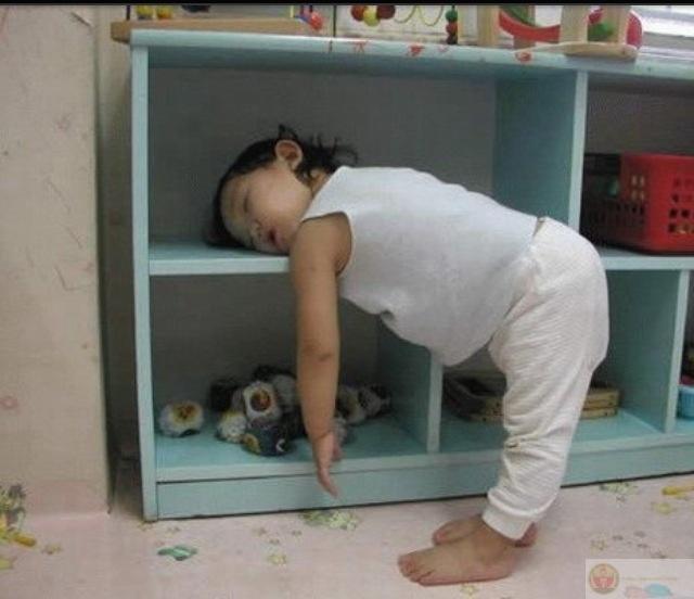 Meme mệt mỏi sáng tạo khiến câu chuyện troll bạn bè thêm phần sinh động thú vị