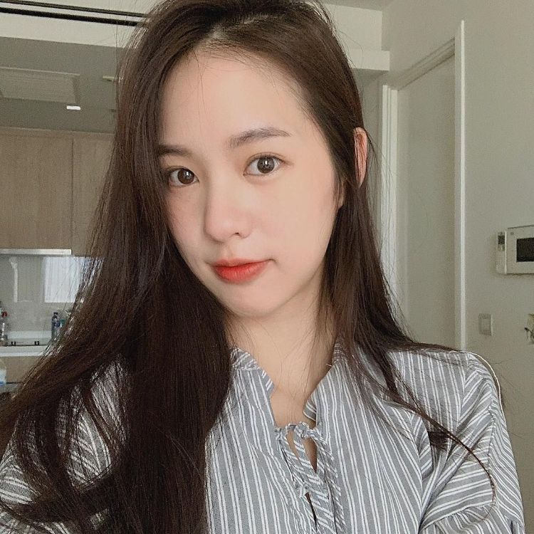 cácg chụp ảnh mặt đẹp nghiêng đầu