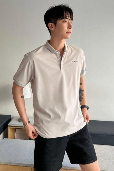 Polo màu pastel phối cùng quần short tối màu