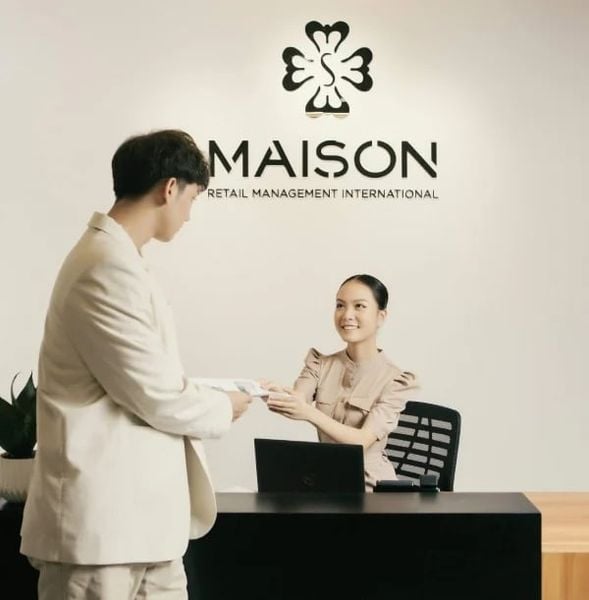 Mua túi xách chính hãng tại Maison Online