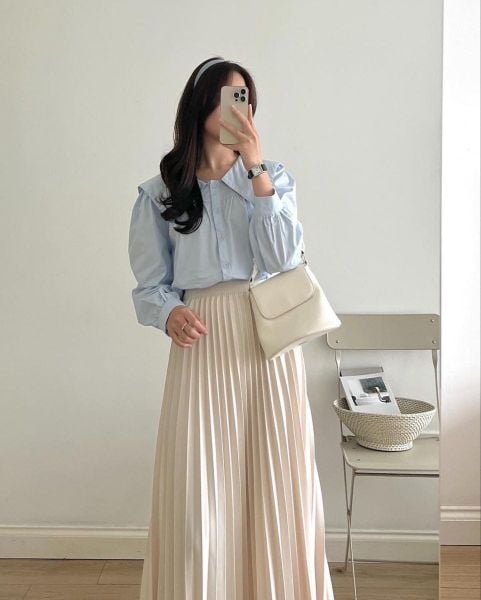 Cách phối đồ với chân váy xếp ly dài - áo sơ mi thanh lịch