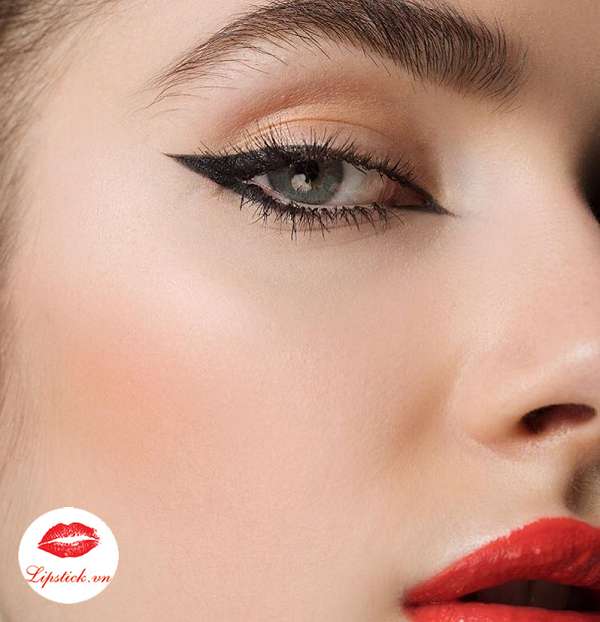 ke-mat-mac-liquidlast-liner-Point-Black