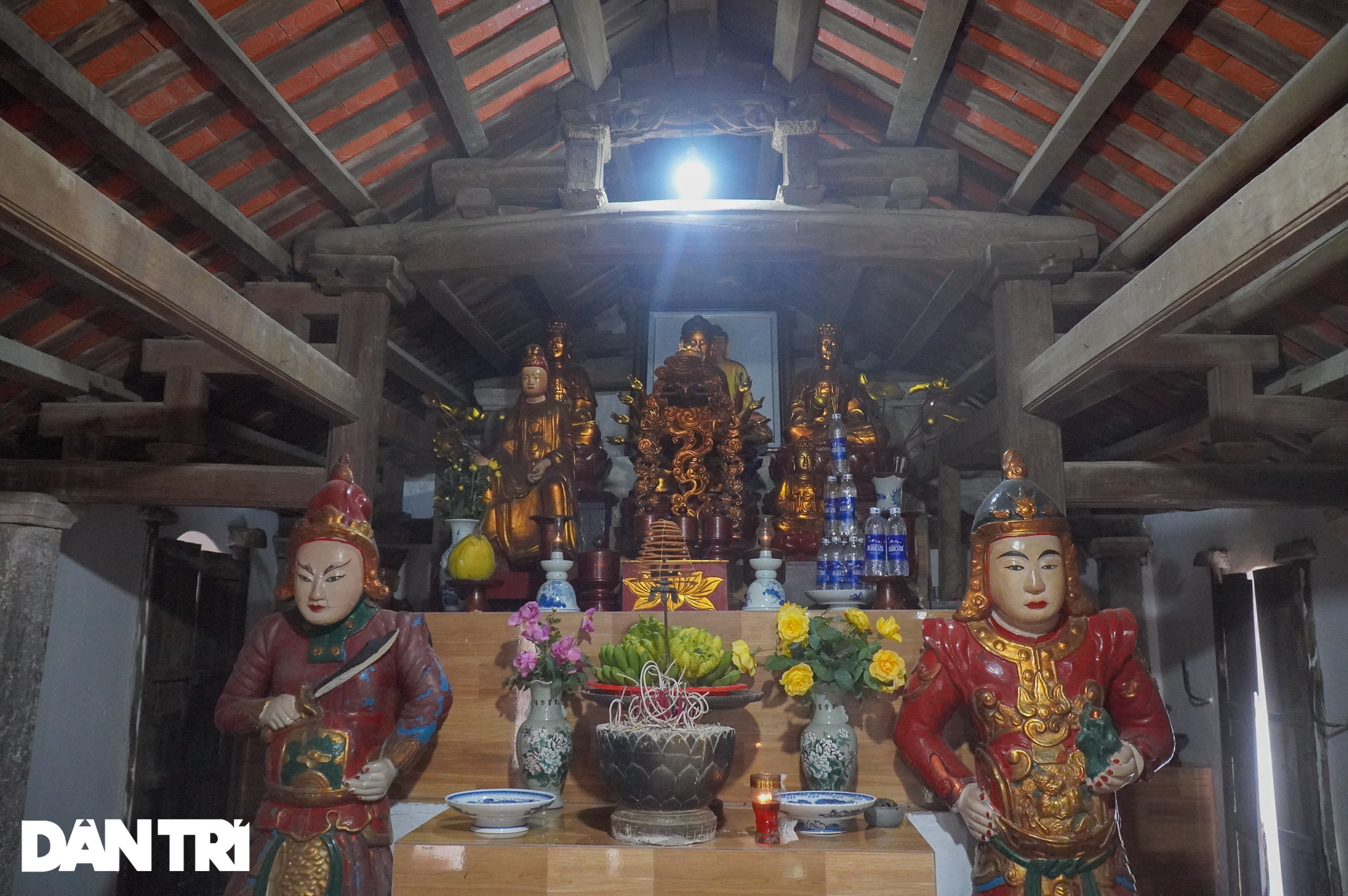 Lạ lùng chùa cổ nằm chênh vênh trên đỉnh núi suốt 6 thế kỷ ở Hà Nội - 8