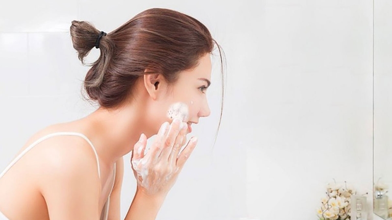 Cleanser là gì? Hướng dẫn chọn sản phẩm làm sạch da phù hợp