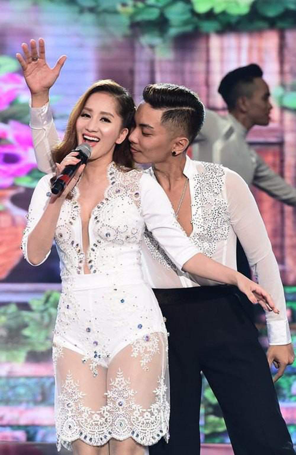 Sao Vbiz một thời chân amp;#34;cột đìnhamp;#34; giờ hoá nuột nà, thành công nhất là mẹ hai con Khánh Thi - 14