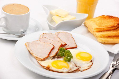 Thịt xông khói là một thực phẩm không lành mạnh đối với phụ nữ mang thai