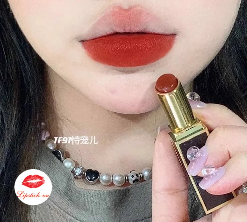 son-tom-ford-lucky-star