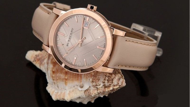 Tổng hợp 8 cách nhận biết đồng hồ Burberry thật, chính hãng chuẩn nhất