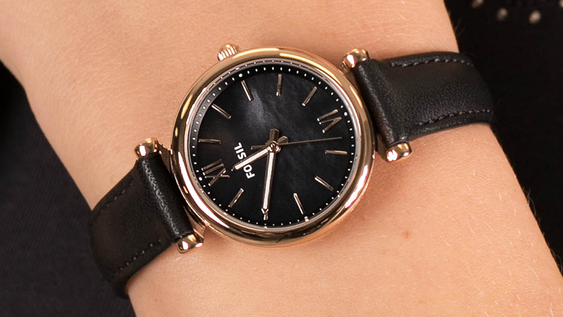 Fossil ES4700 sở hữu kích cỡ mặt 28 mm