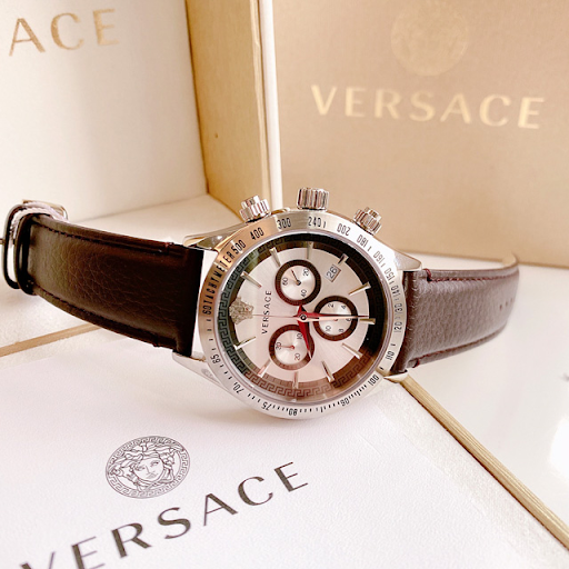Chất liệu và thiết kế của đồng hồ Versace