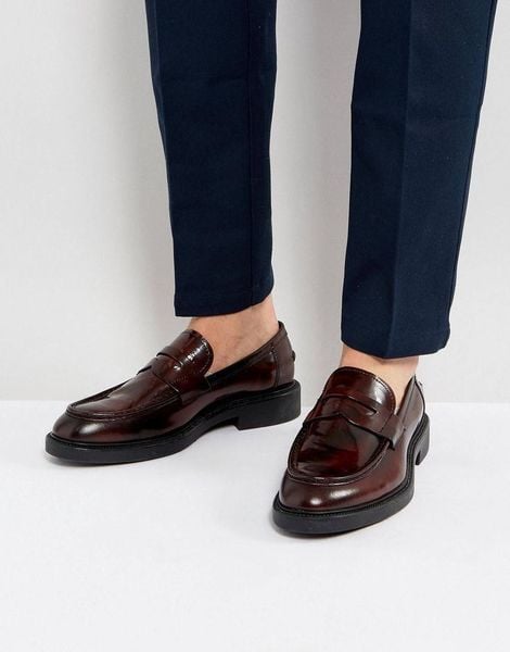 Giày Loafer là gì - Loafer không phụ thuộc quá nhiều vào form quần