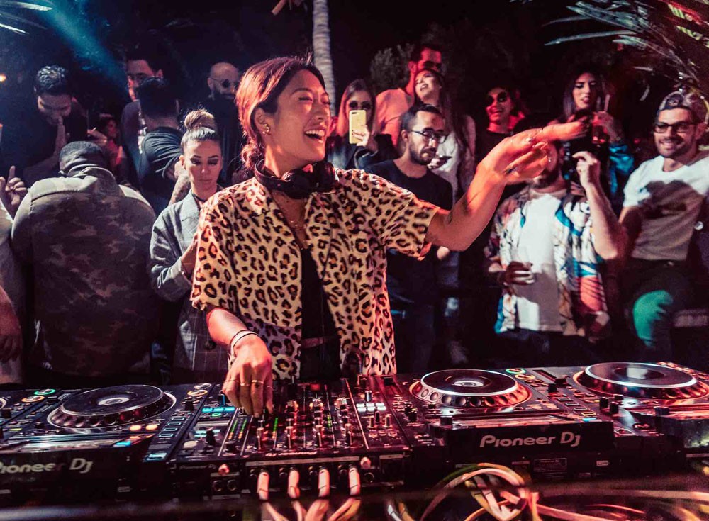 DJ Peggy Gou - Một biểu tượng âm nhạc và thời trang