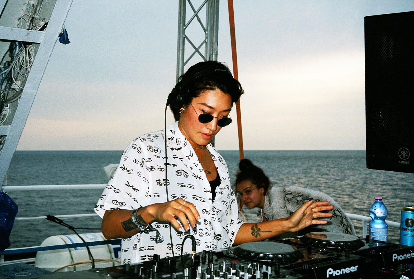 DJ Peggy Gou - Một biểu tượng âm nhạc và thời trang