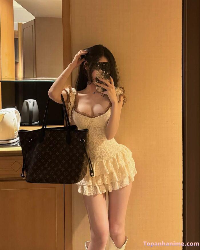 hình ảnh gái xinh che mặt bằng điện thoại cute đẹp xinh