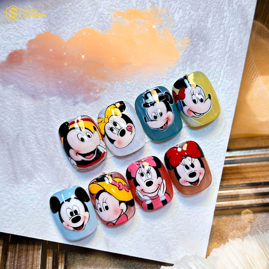 Bộ nail màu hồng pha kim tuyến luôn khiến các bé thích thú