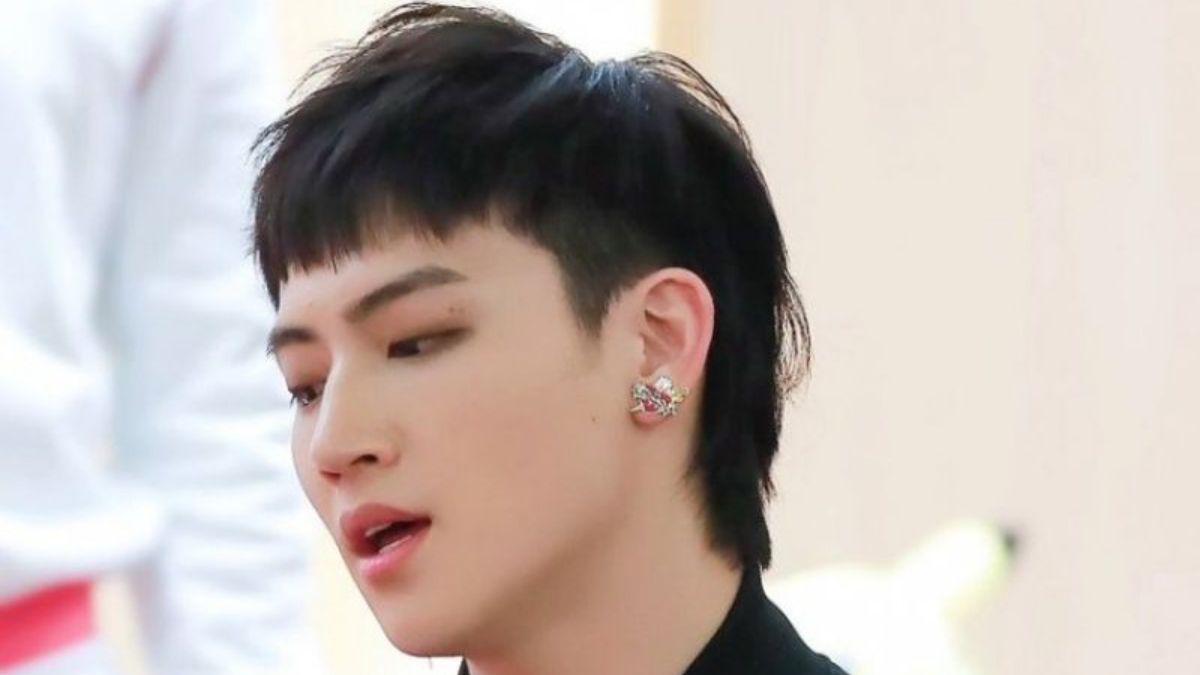 Tóc mullet nam ngắn mái ngố