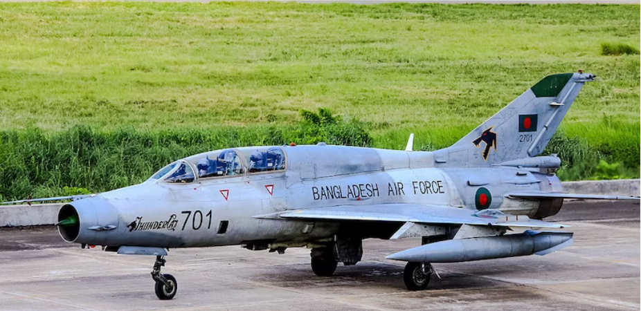 Thảm kịch ở Bangladesh: Lời cảnh báo về dòng máy bay F-7 BGI cũ kỹ