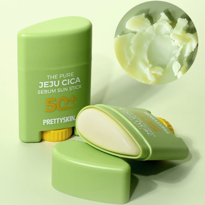 Thanh Lăn Chống Nắng Rau Má Pretty Skin The Pure Jeju Cica Sebum Sun Stick SPF50+ PA++++
