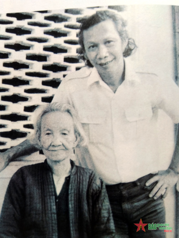 Nhà thơ Thu Bồn - đánh đu cùng dâu bể